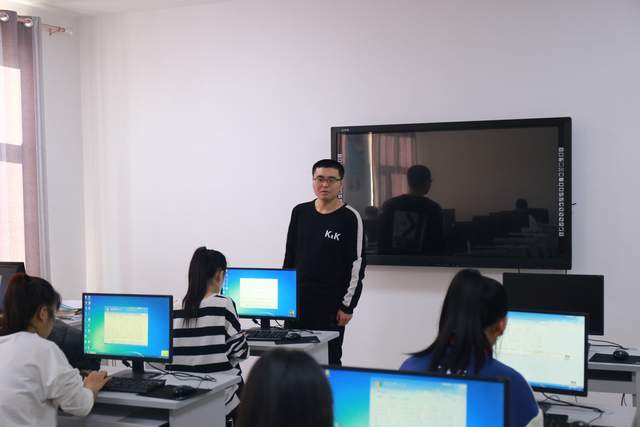 黑龙江省安达市职业技术教育中心开展雏鹰杯技术大赛_Bsports必一体育(图5)
黑龙江省安达市职业技术教育中心开展雏鹰杯技术大赛_Bsports必一体育(图5)