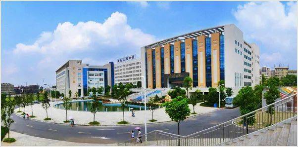 “必一”
@后浪们!湖南工程职业技术学院2020招生简章已送达!(图3) “必一”
@后浪们!湖南工程职业技术学院2020招生简章已送达!(图3)