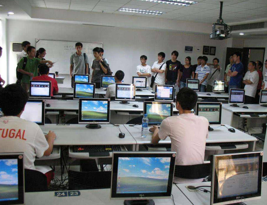 b体育|
这四个专业的学生 考公务员有先天优势 你是其中一个吗?(图2) b体育|
这四个专业的学生 考公务员有先天优势 你是其中一个吗?(图2)